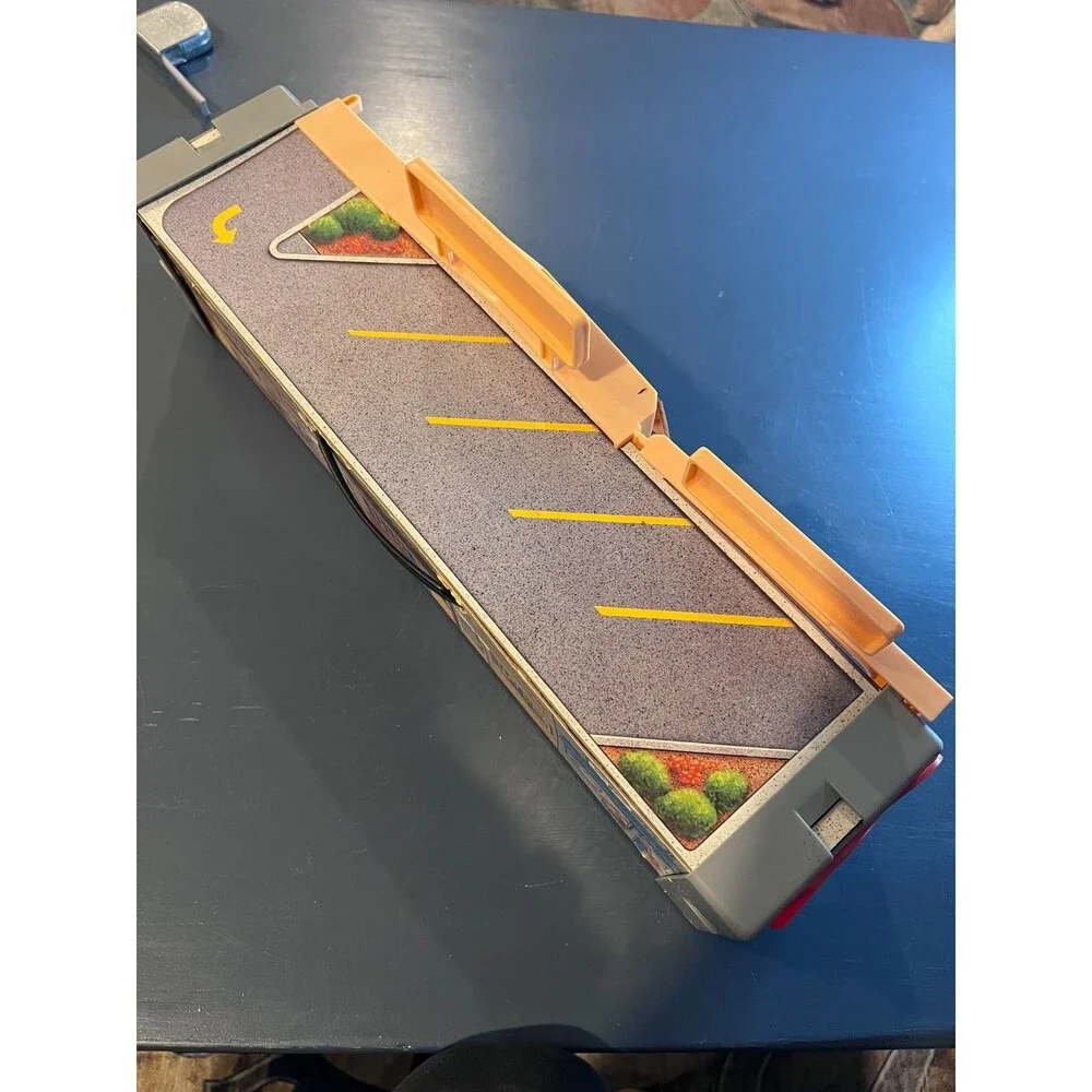 Vintage Matchbox Joe’s Garage Motor City (USED)